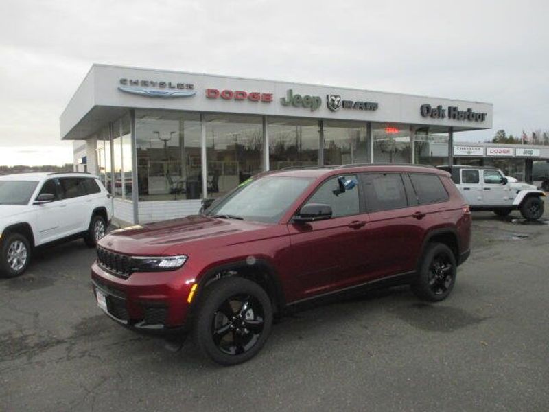 2023 Jeep Grand Cherokee L Altitude 4x4Image 1