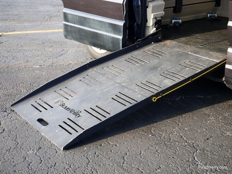 Used 2015 Dodge Grand Caravan SE