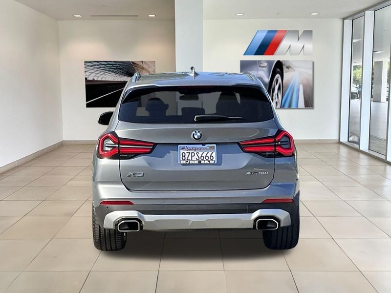 2022 BMW X3 xDrive30iImage 9