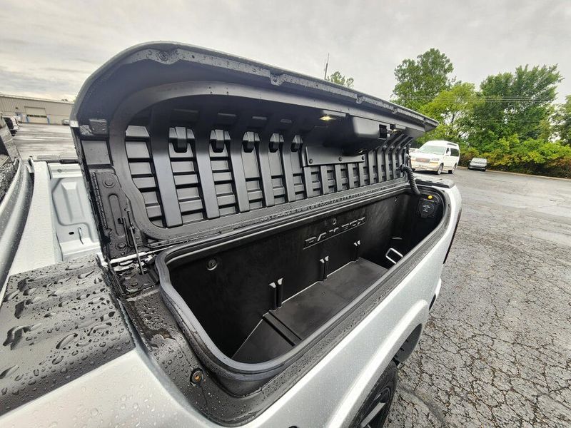 New 2026 RAM 1500 Laramie Crew Cab 4x4 5'7' Box