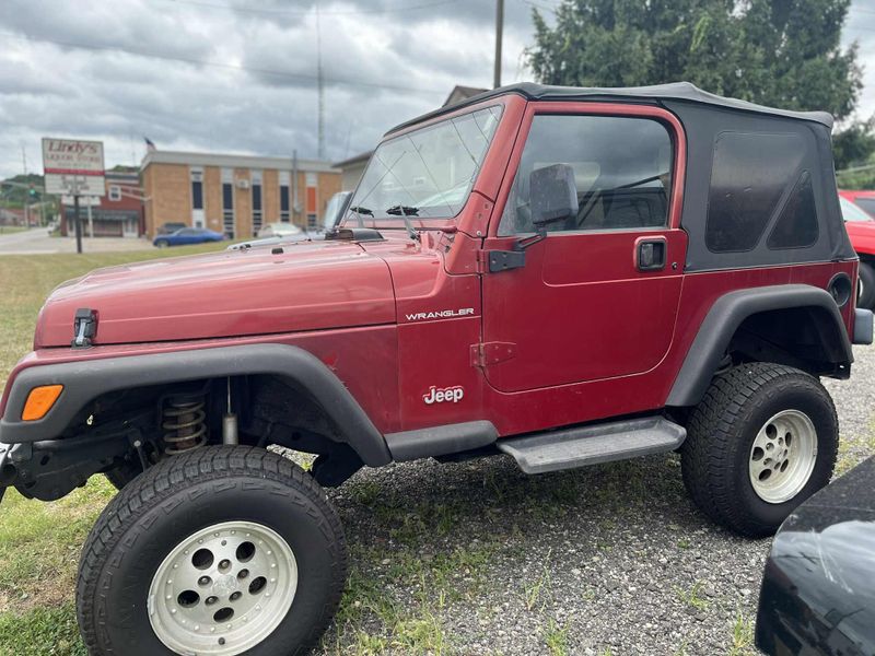 Used 1999 Jeep Wrangler JK SEImage 4