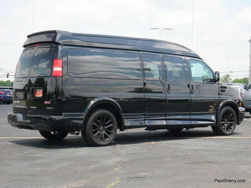 2020 GMC Savana Cargo Image 11