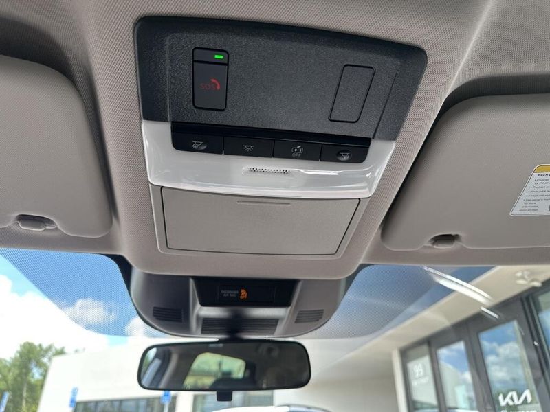 Used 2023 Nissan Rogue SVImage 31