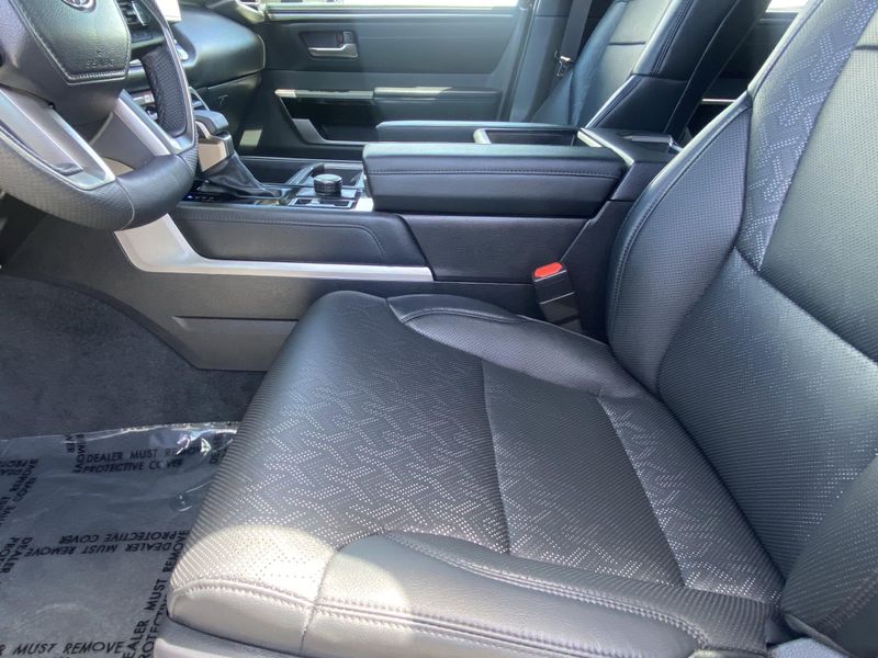 2025 Toyota Tundra LimitedImage 17