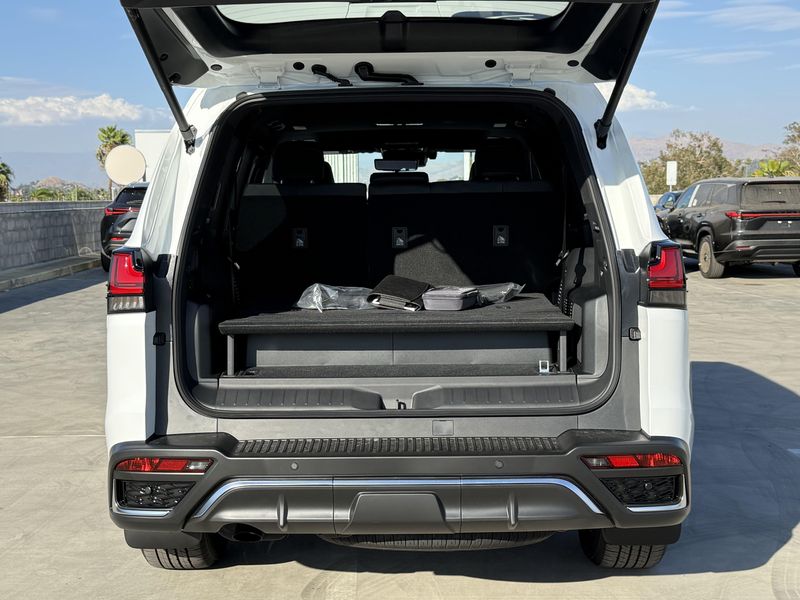 New 2026 Lexus LX 700h F SPORT HandlingImage 14