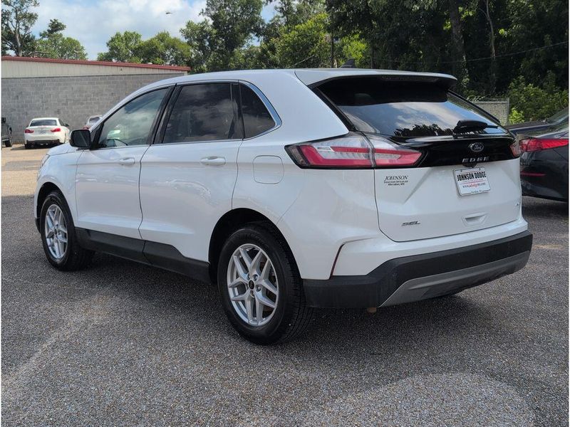 Used 2024 Ford Edge SELImage 3