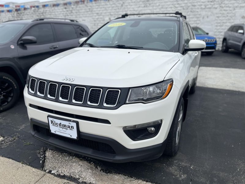 2018 Jeep Compass Image 1