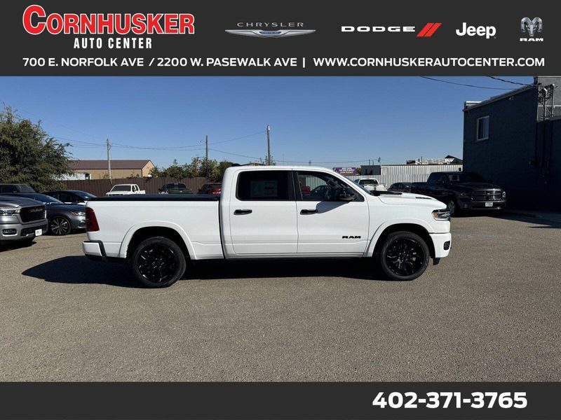 2025 RAM 1500 LimitedImage 1
