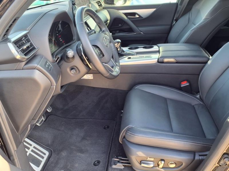 2022 Lexus LX 600 F SPORTImage 21