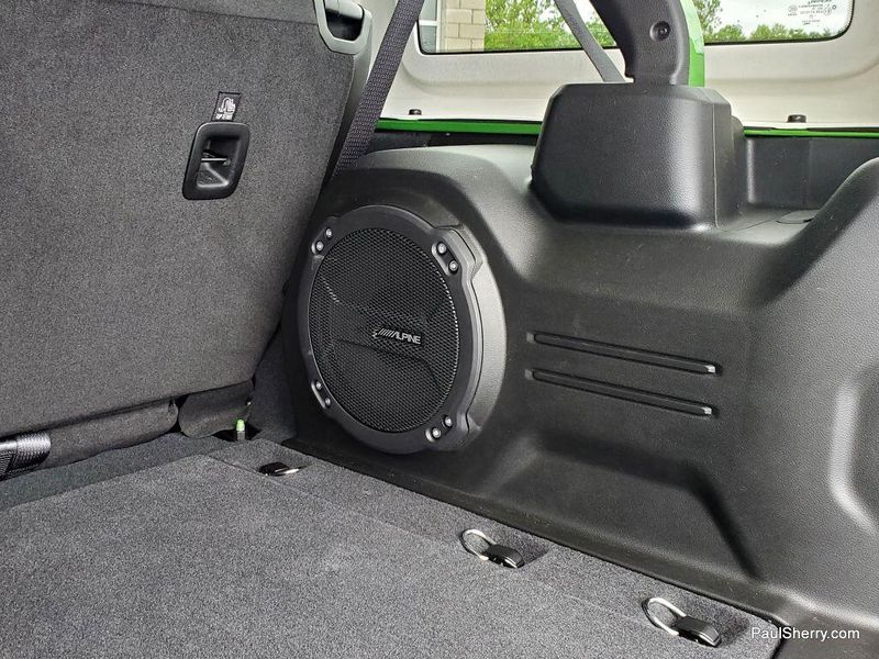 New 2025 Jeep Wrangler 4-door RubiconImage 17