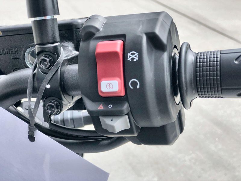 New 2026 Honda CB750 HORNET E-CLUTCH Image 10