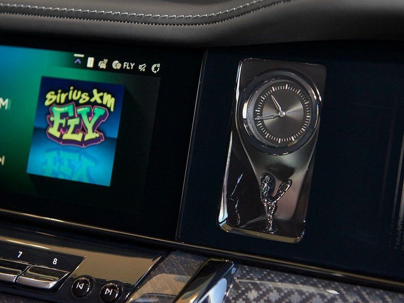 New 2026 Rolls-Royce Cullinan Black BadgeImage 17