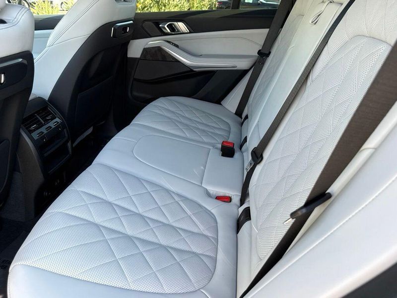 Used 2024 BMW X5 xDrive40iImage 32