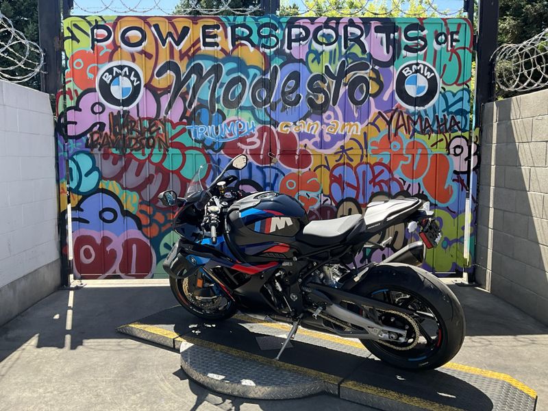 New 2026 BMW M 1000 RR Image 8