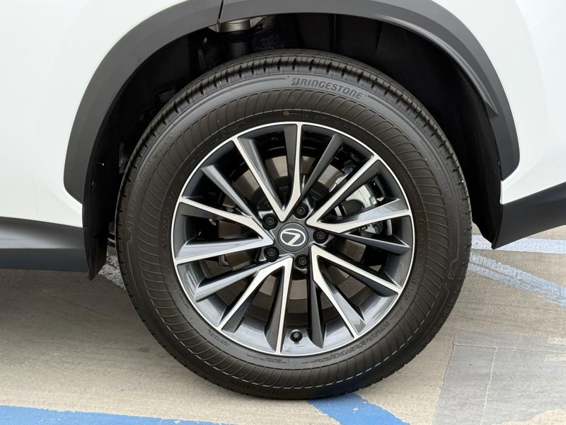 Used 2026 Lexus NX 350hImage 14