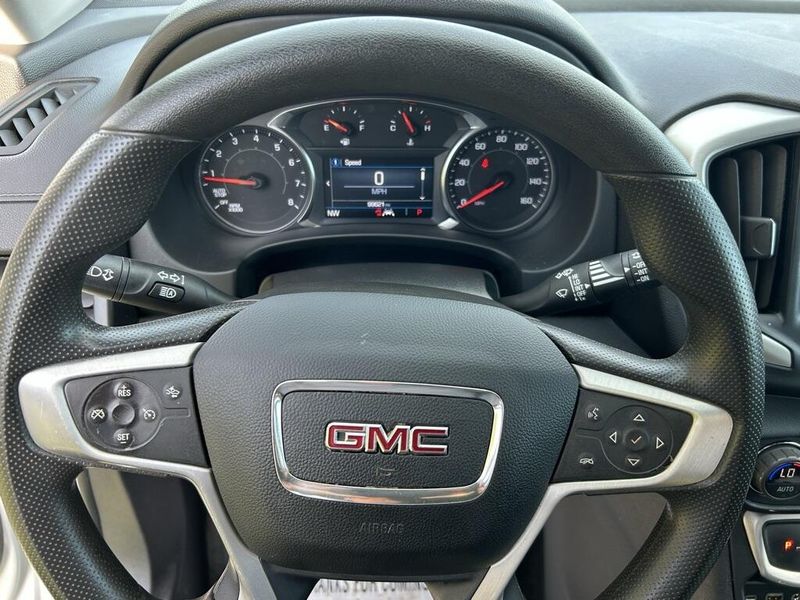 2023 Gmc Terrain SLE photo 15