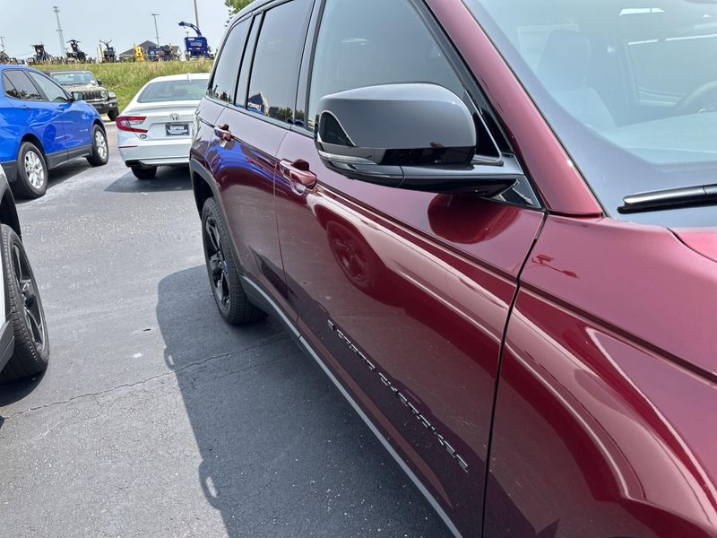 New 2025 Jeep Grand Cherokee Limited 4x4Image 5