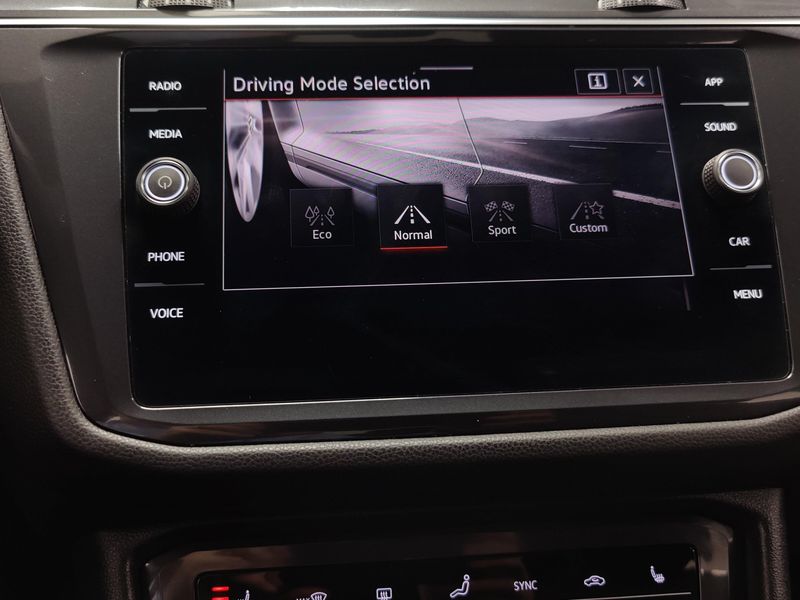 Used 2022 Volkswagen Tiguan SE R-Line Black AWD w/SunroofImage 24