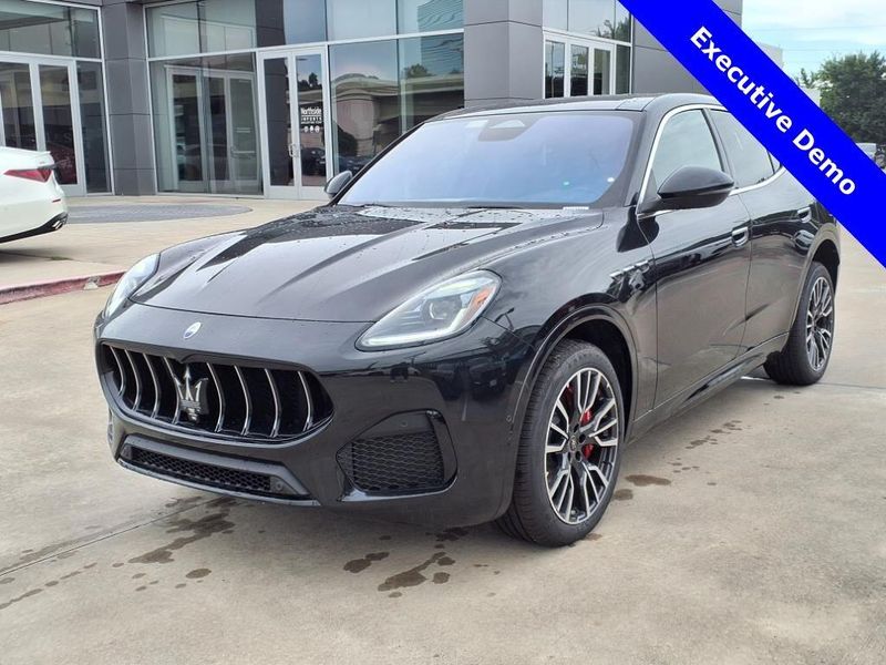 New 2025 Maserati Grecale Image 2