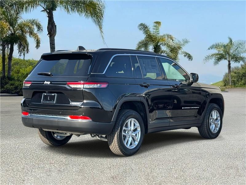 New 2026 Jeep Grand Cherokee Laredo X 4x2