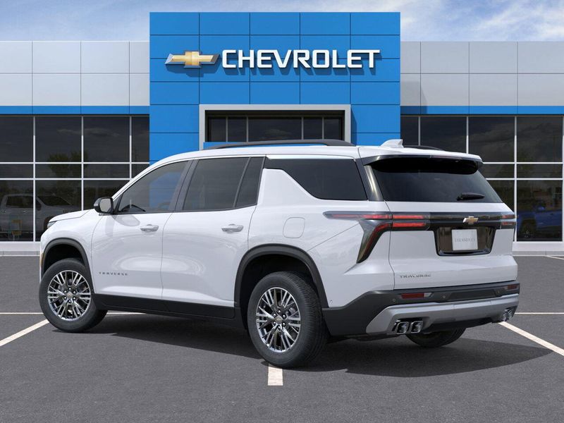 New 2025 Chevrolet Traverse FWD LTImage 3