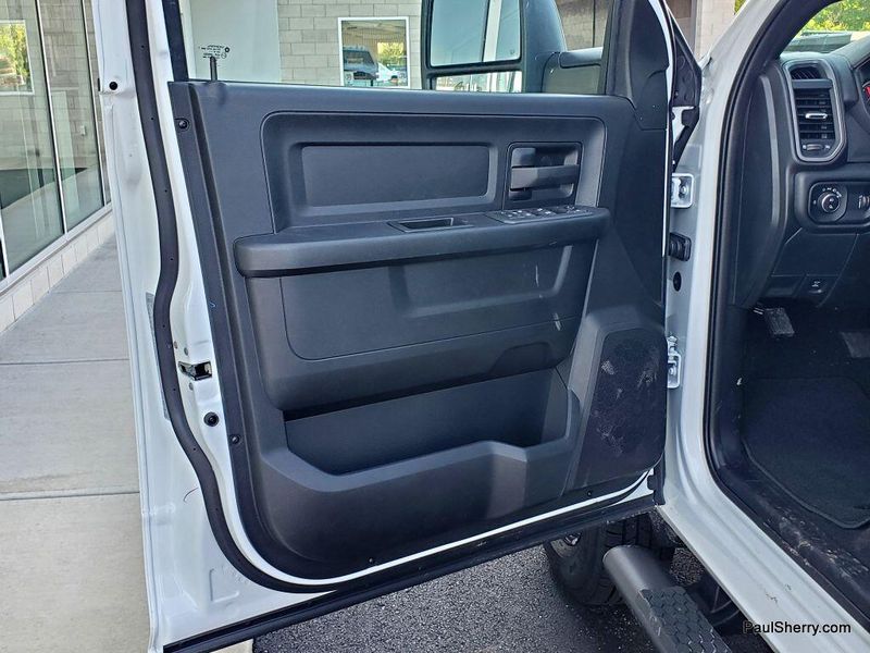 New 2025 RAM 3500 Tradesman Crew Cab 4x4 8