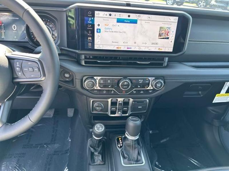 New 2025 Jeep Gladiator High Tide 4x4