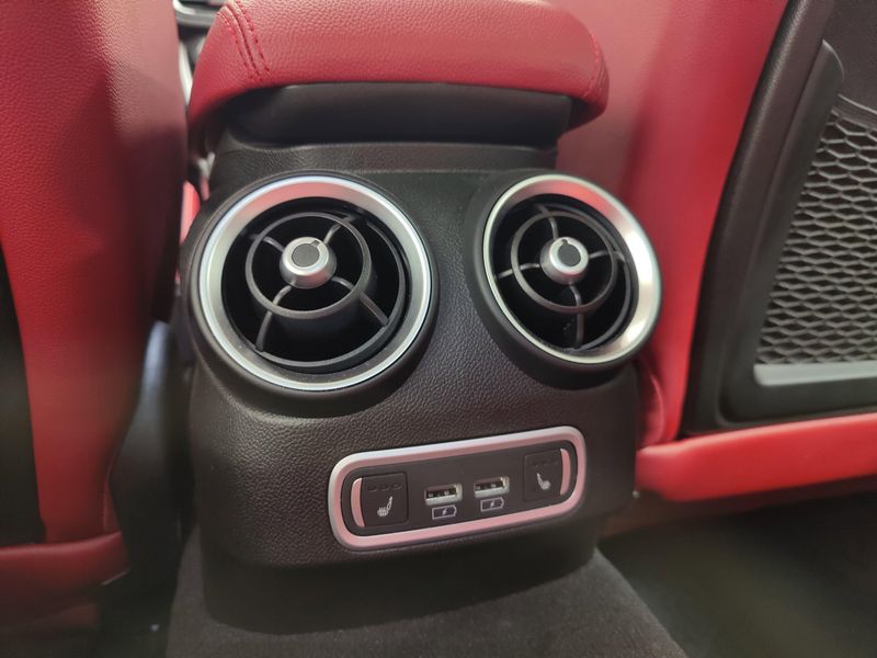 2024 Alfa Romeo Giulia Veloce Premium Q4 AWD w/Sunroof/NavImage 25