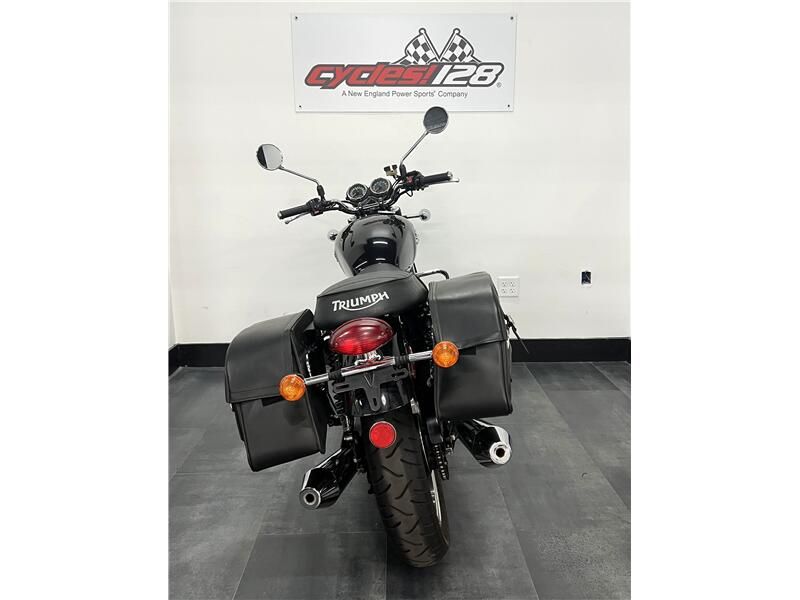 Used 2013 Triumph Bonneville Image 2