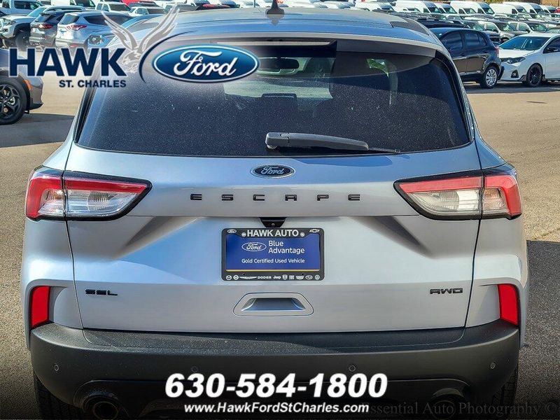 2022 Ford Escape SEL photo 4