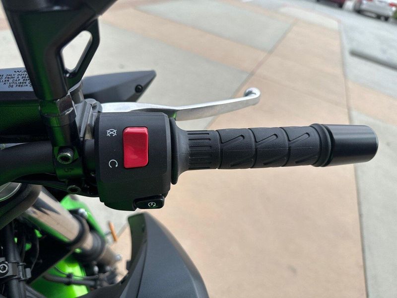 Used 2024 Kawasaki Z500 ABS Image 21