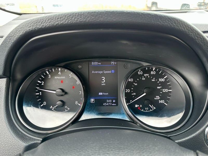 2018 Nissan Rogue SVImage 19