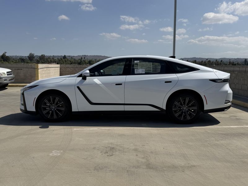 New 2026 Lexus ES 350e PremiumImage 6