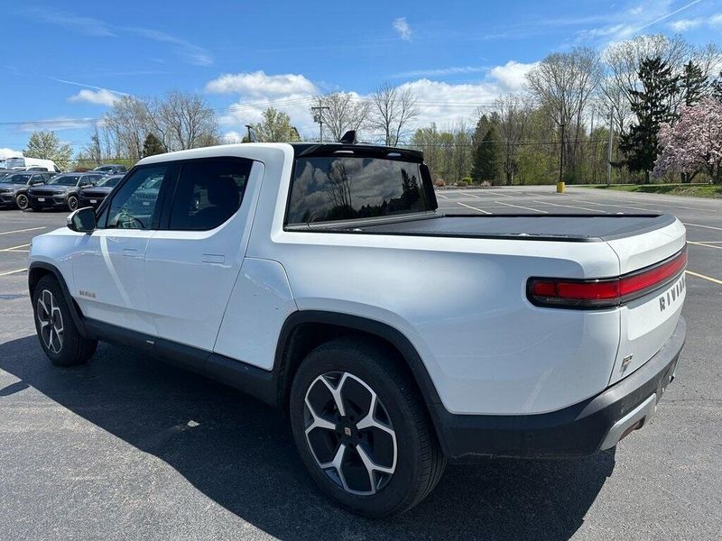 2022 Rivian R1T Adventure photo 15