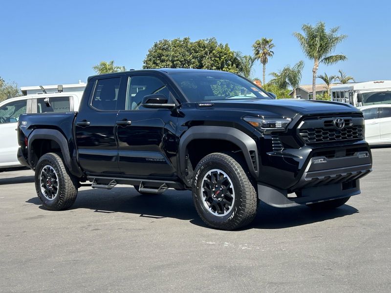 New 2025 Toyota Tacoma TRD Off Road HybridImage 2