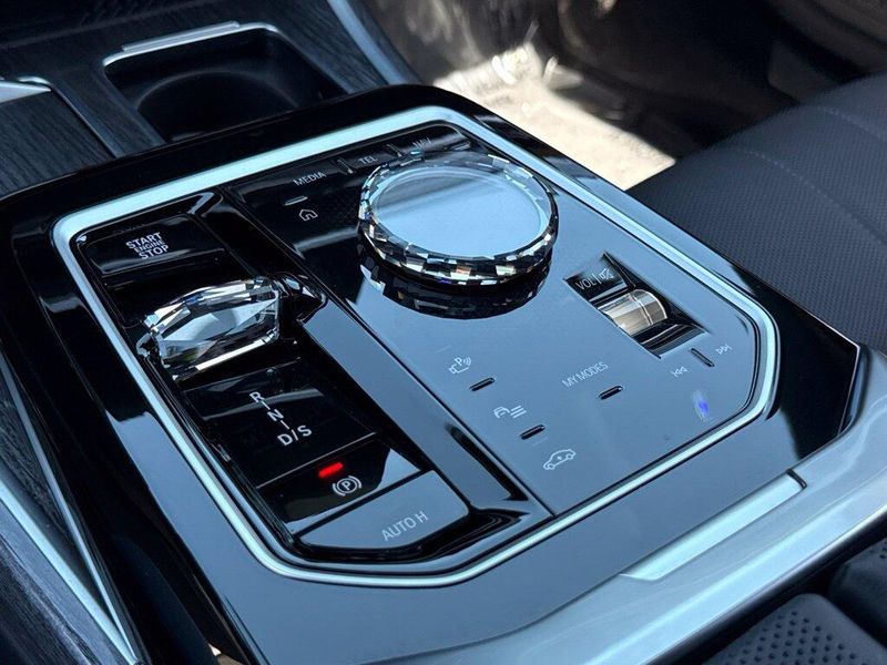 Used 2026 BMW 7 Series 750e xDriveImage 27