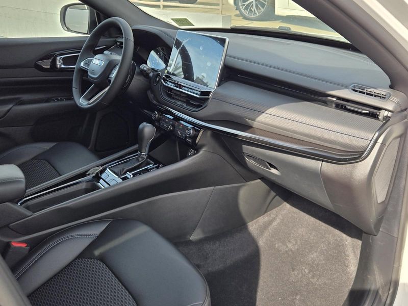New 2026 Jeep Compass Latitude Altitude 4x4