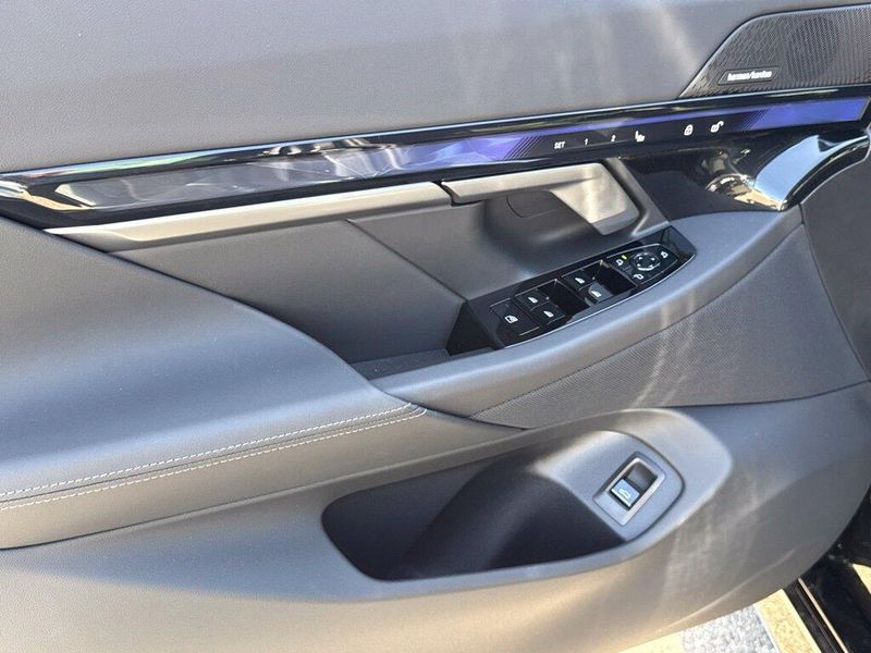 New 2027 BMW 5 Series 540i xDriveImage 14