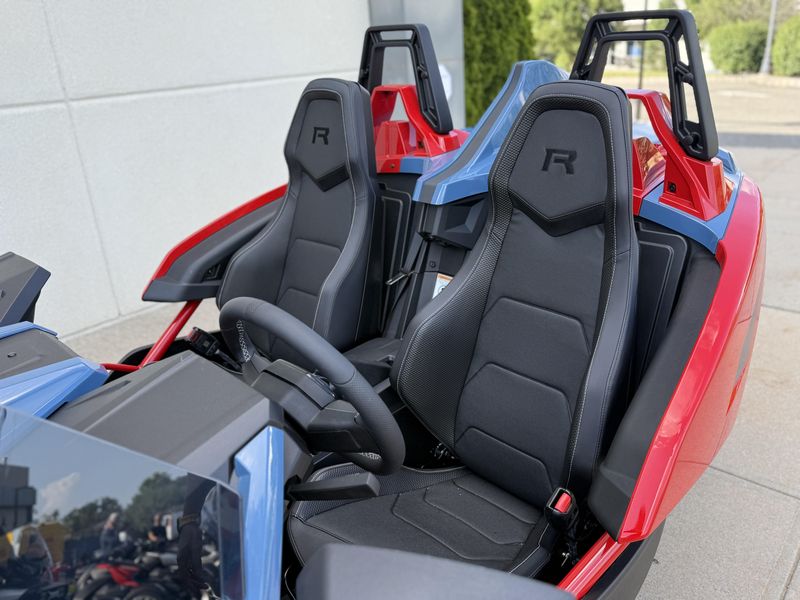 2025 Polaris SLINGSHOT R MANUALImage 8