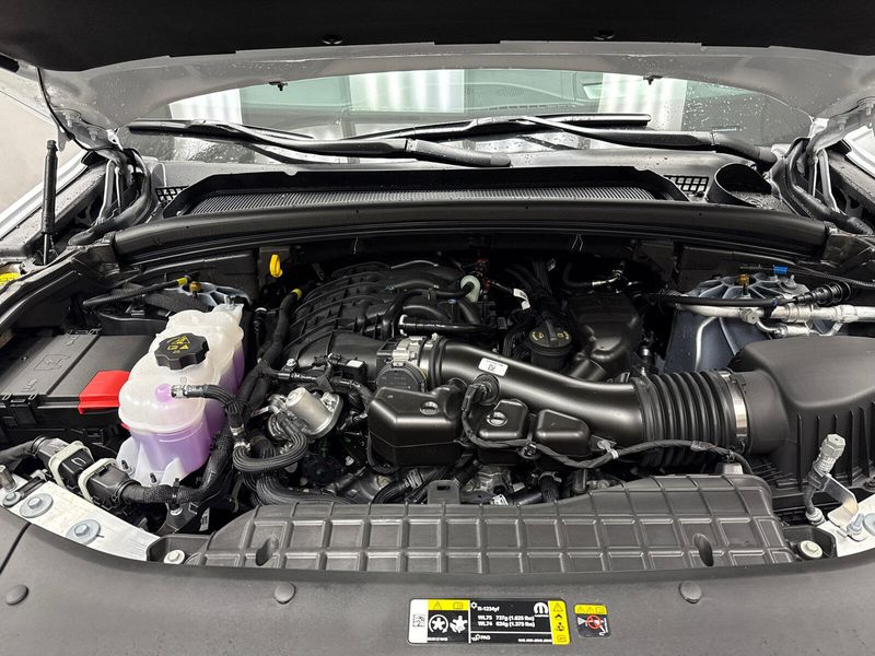 New 2025 Jeep Grand Cherokee L Summit Reserve 4x4Image 6