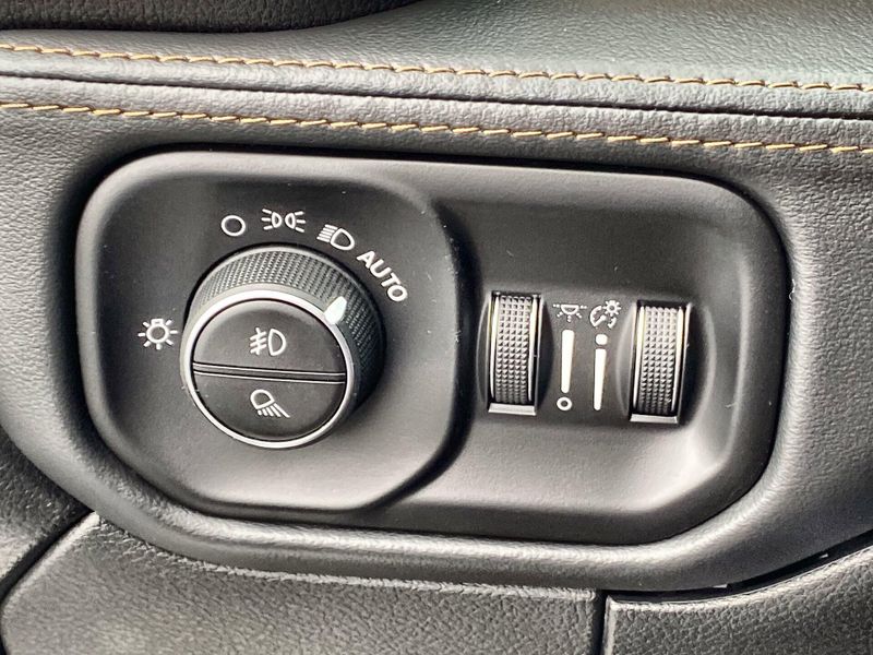 2021 RAM 3500 Laramie LonghornImage 19