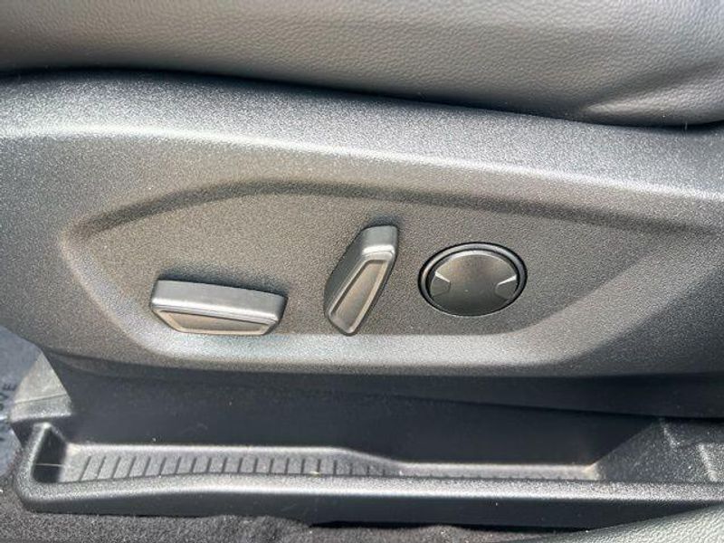 2024 Ford Edge SELImage 10