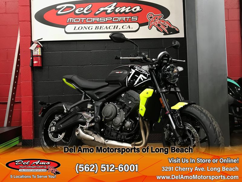 2024 Triumph TRIDENT 660  in a JET BLACK/TRIUMPH RACING YELLOW exterior color. Del Amo Motorsports of Long Beach (562) 362-3160 delamomotorsports.com 