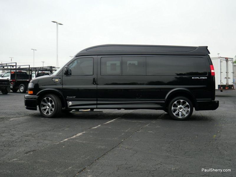 2018 GMC Savana 2500 Image 9