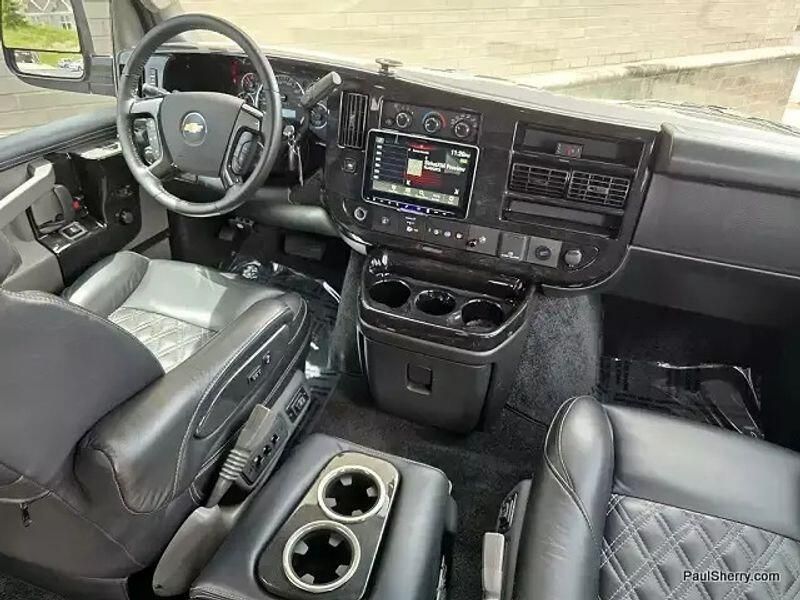 2023 Chevrolet Express Cargo Image 12