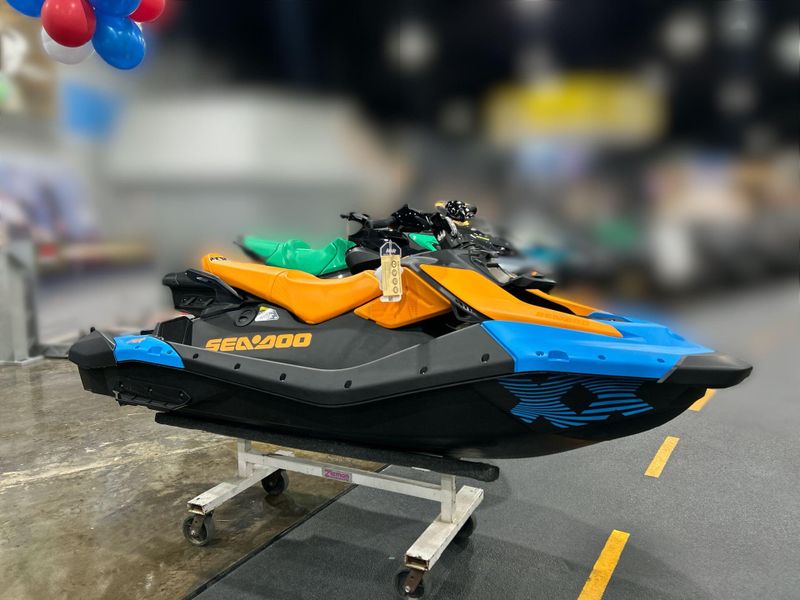 New 2026 Sea-Doo SPARK FOR 3 90 TRIXX (SOUND SYSTEM) Image 18