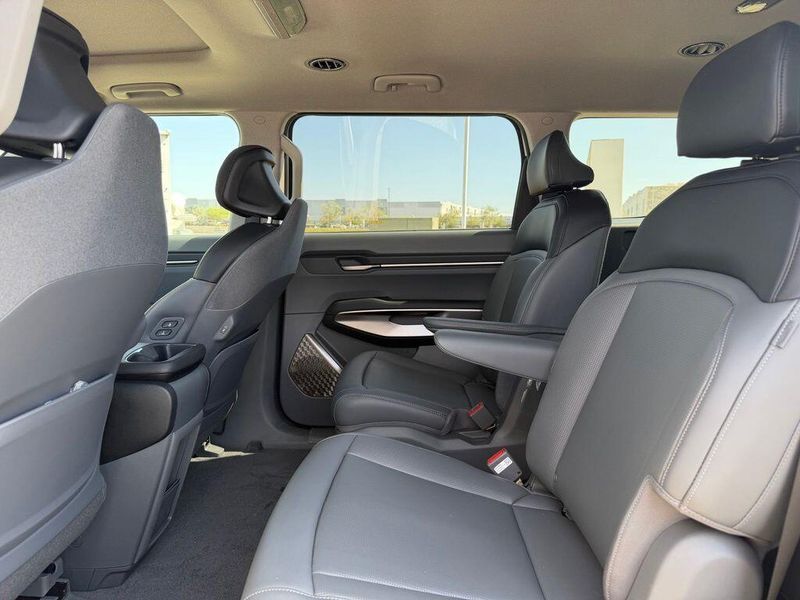 New 2026 Kia EV9 Light Long RangeImage 12