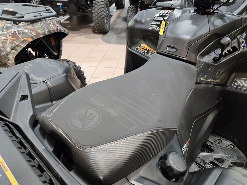 NEW 2026 CAN-AM OUTLANDER BACKCOUNTRY 1000R Image 16