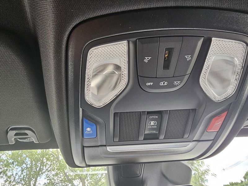 2025 RAM 1500 Big HornImage 30