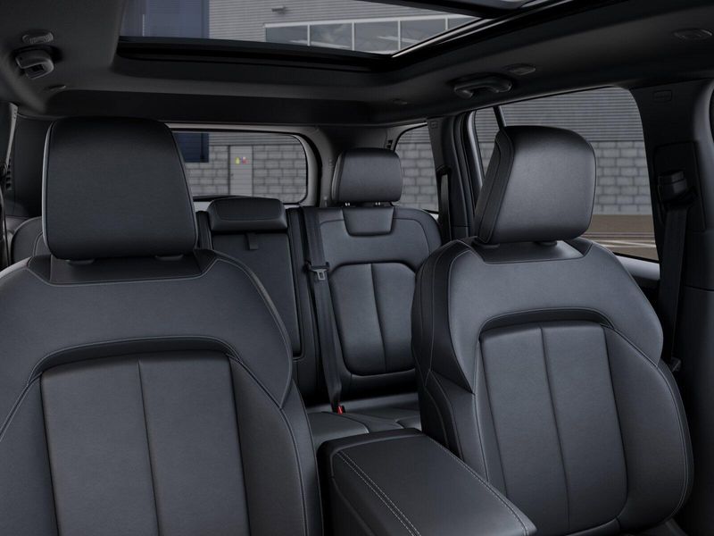 New 2026 Jeep Grand Cherokee Limited 4x4Image 26